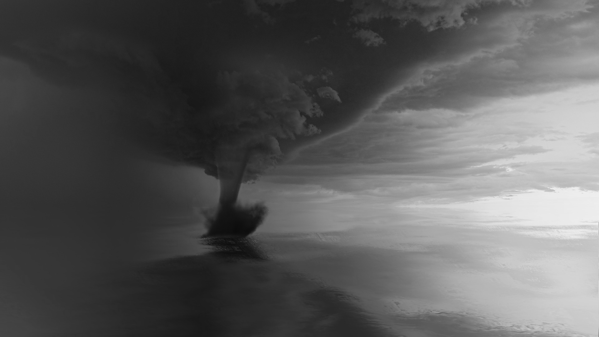 tornado-3189351_1920